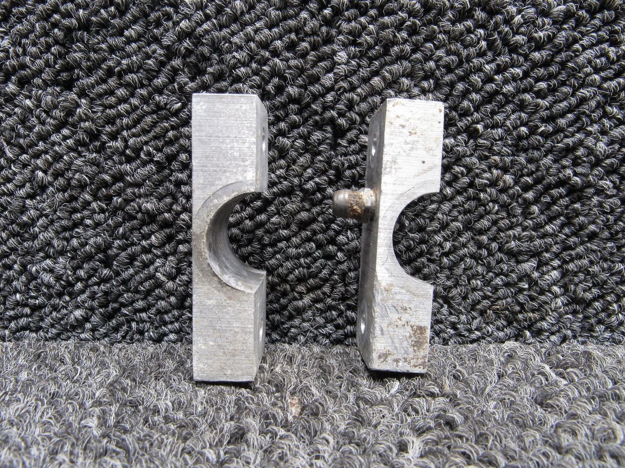 18399-300 Piper PA23-250 Nose Landing Gear Steering Tube Block Assembly