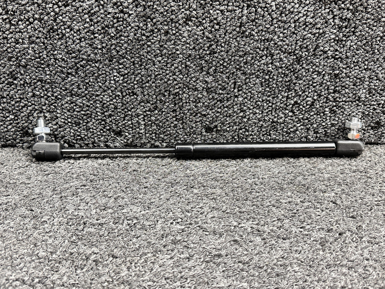 3点まとめ【B2018】 【A2350】【A3317】 5311330-3 Cessna 340A Baggage Door Extender Assembly For Sale