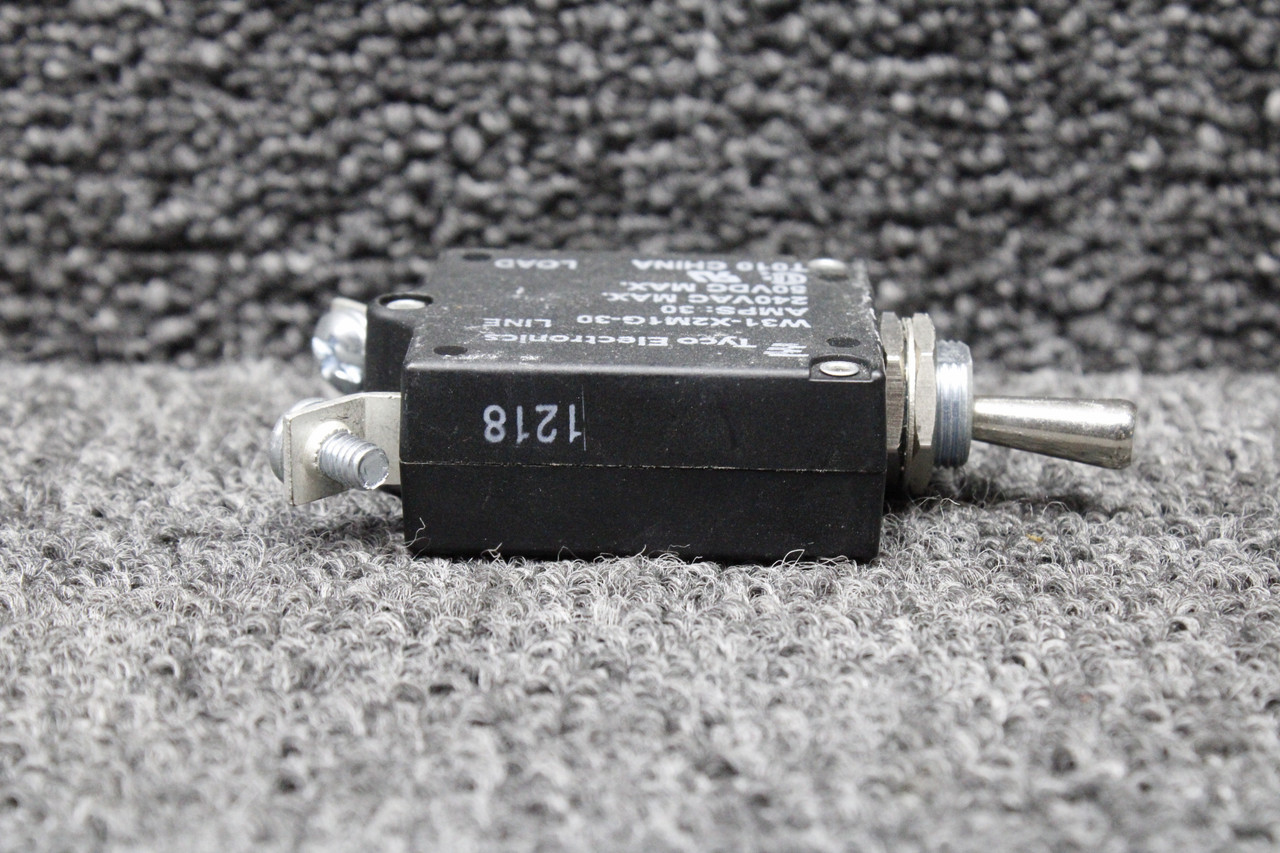 W31-X2M1G-30 Tyco Toggle Breaker Switch (Volts: 50, 240, Amps: 30)