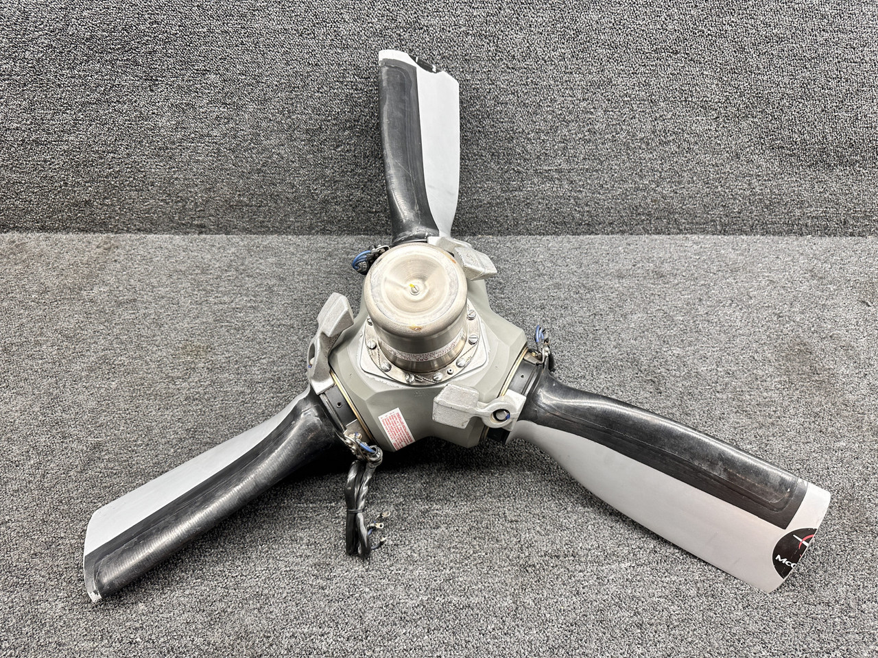 3AF32C515-C, G-82NLA-4 McCauley 3-Blade Propeller w Logbooks (Prop Struck, Core)