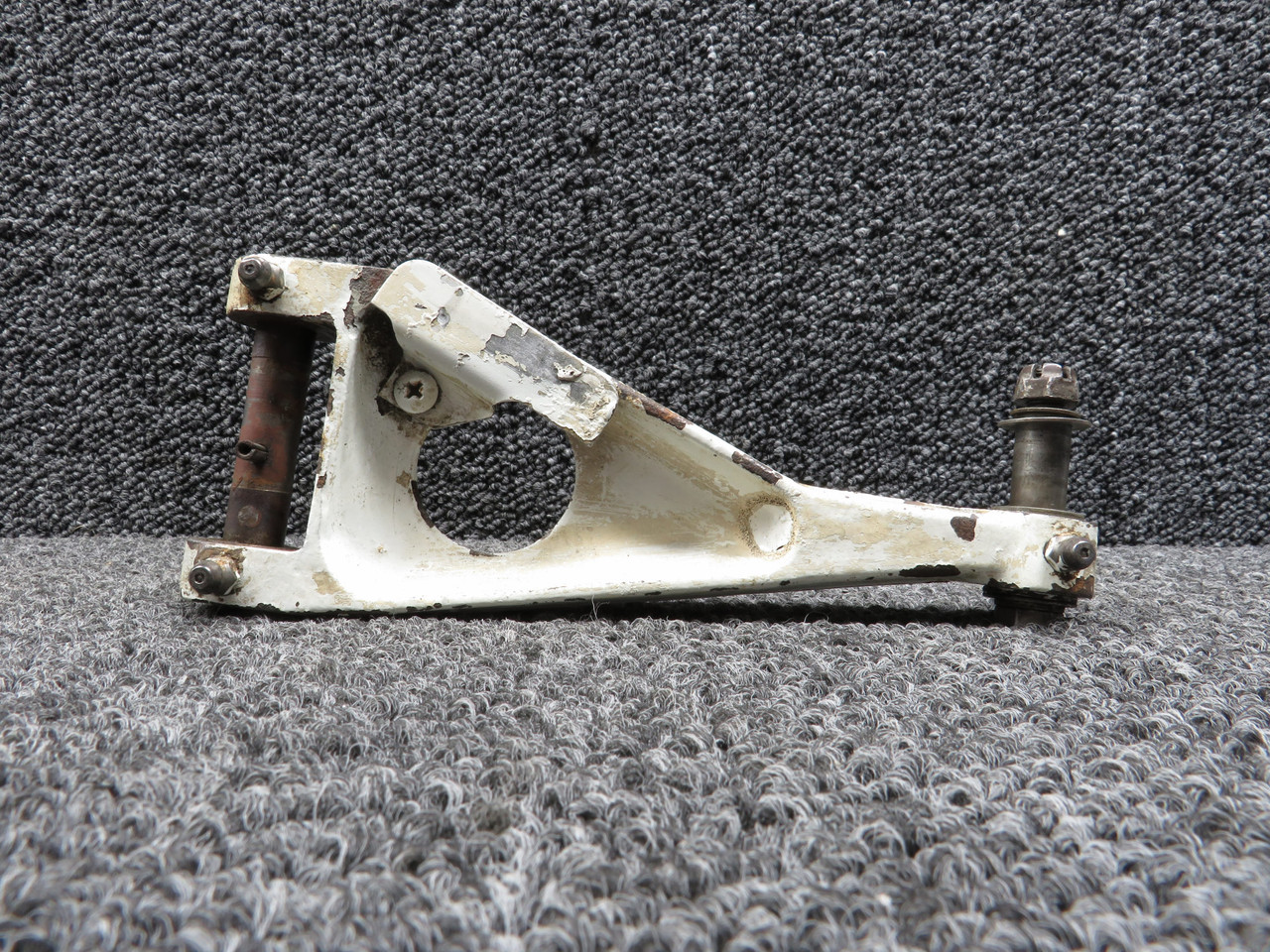 5041114-1 Use Part Number 5041114-7 Cessna 320E Torque Link, Rusty
