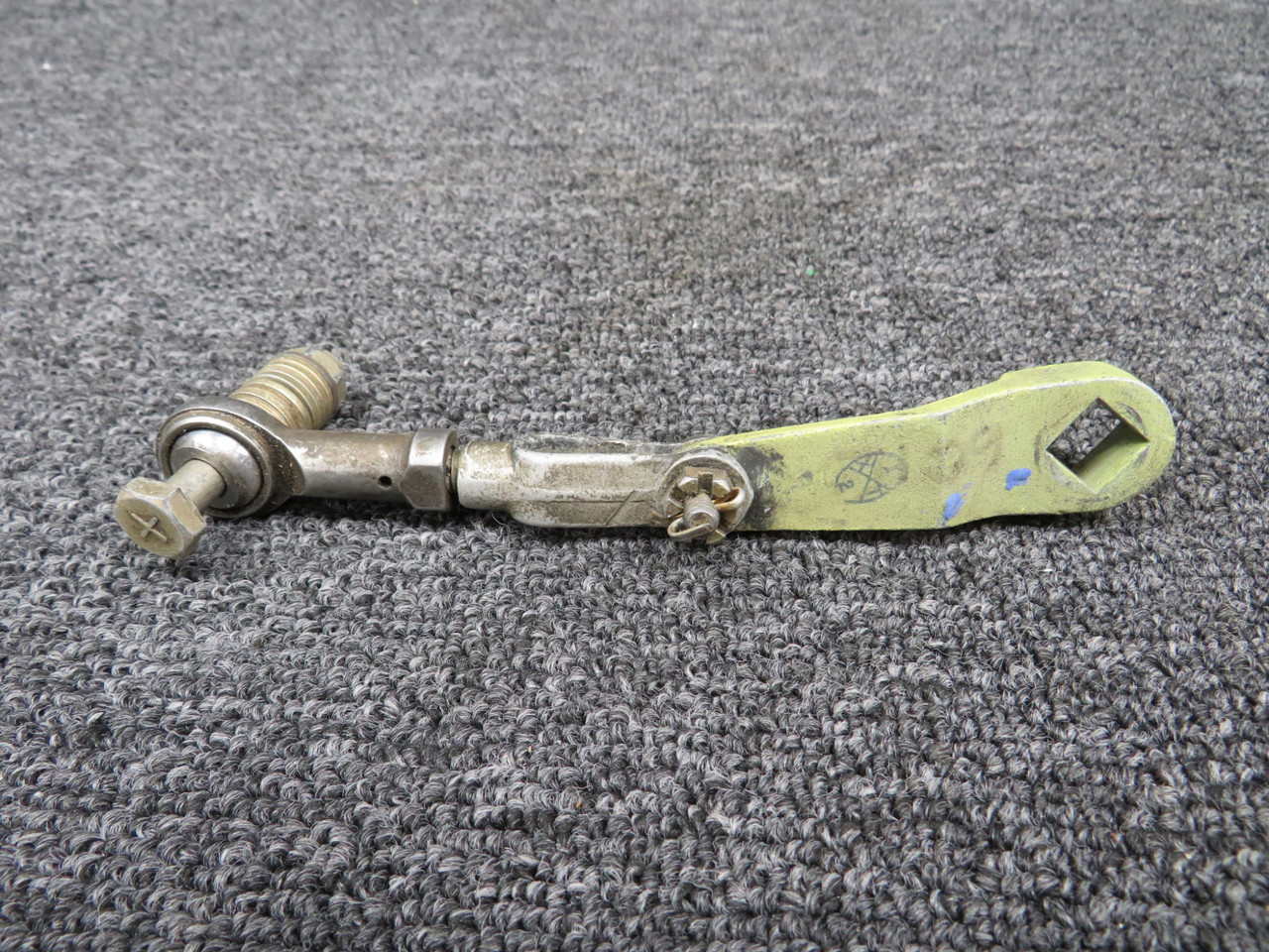 400045-001, 400044-001 Piper PA60-601 Main Gear Door Arm and Clevis Assembly