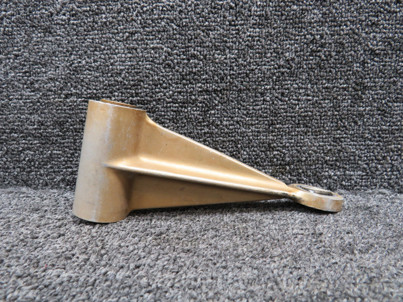 5045209-1 Cessna 414 Nose Gear Retract Idler Assembly