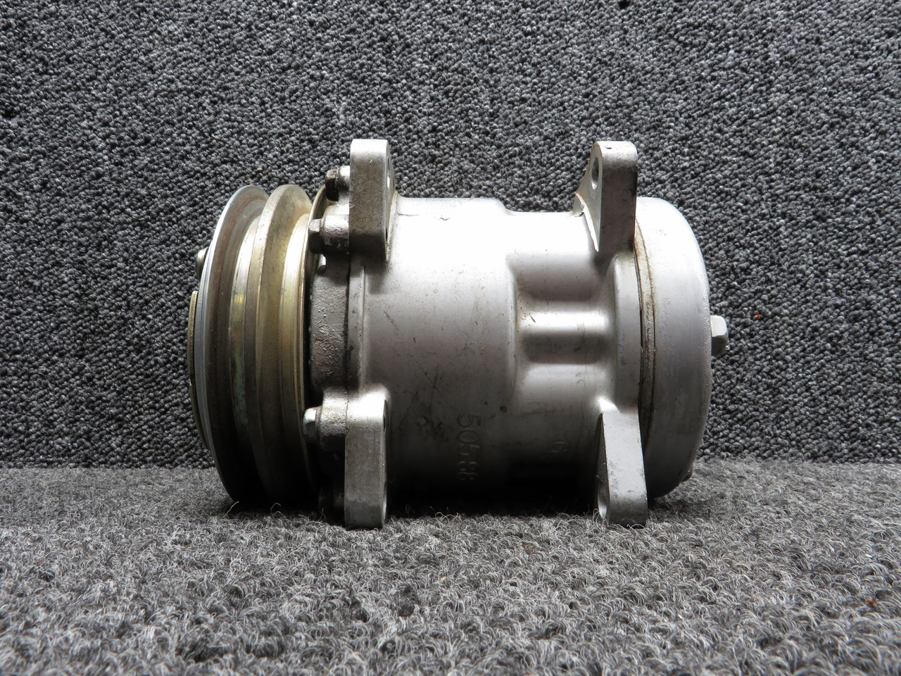 SD-505 Sanden 9077 AC Compressor Unit