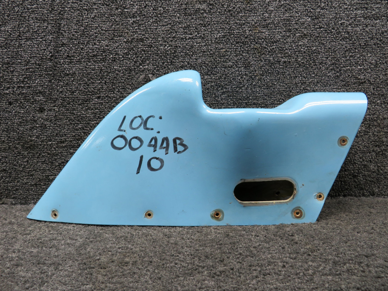 0531033-6 Cessna 172P Vertical Fin Cap Unit
