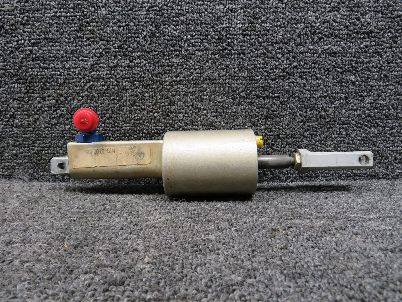 9882010-814 Cessna 172P Master Brake Cylinder (Bent Rod End) For Sale