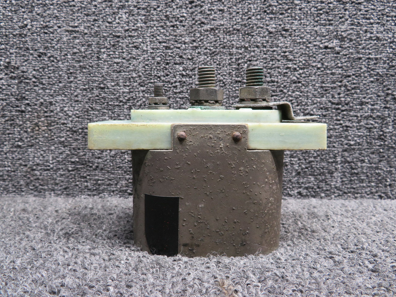 AN2552-3A (Use: MS3506-1) Cessna 172D External Power Receptacle