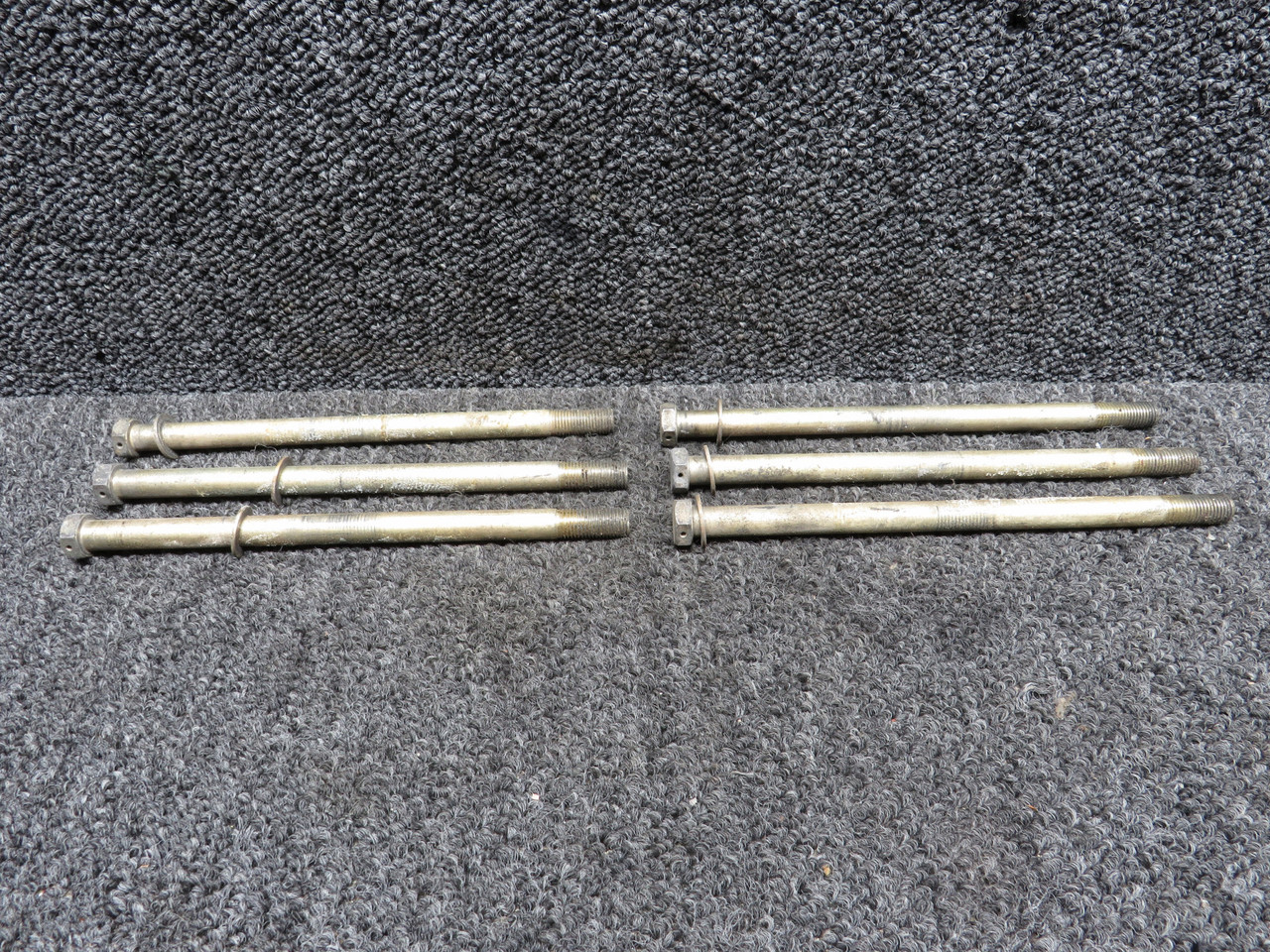 A2513-38 Cessna C-172I Propeller Bolts Set
