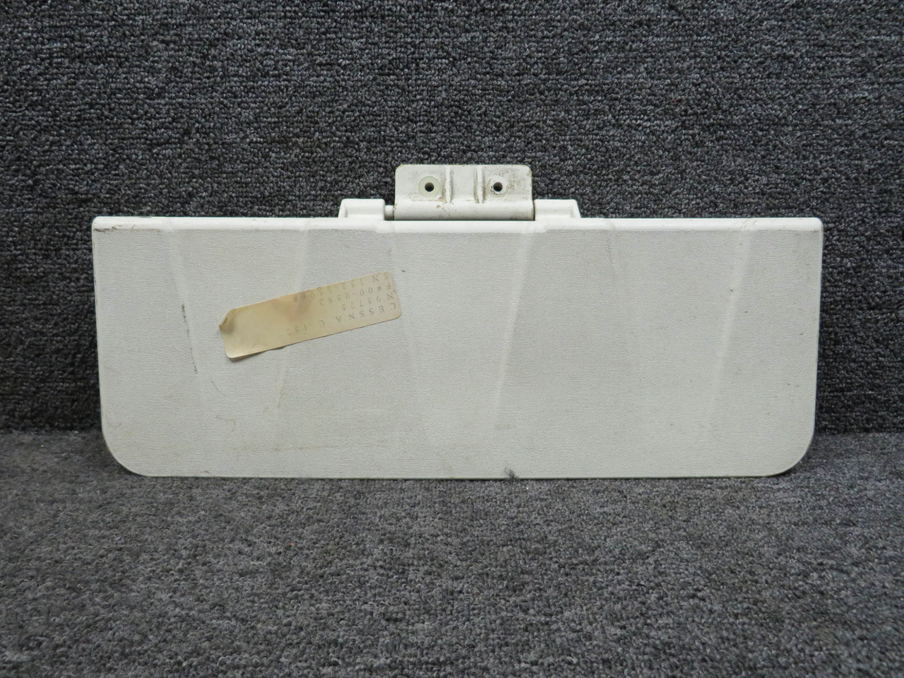 613ページ 0514163-1 Cessna 152 Sun Visor Assembly For Sale