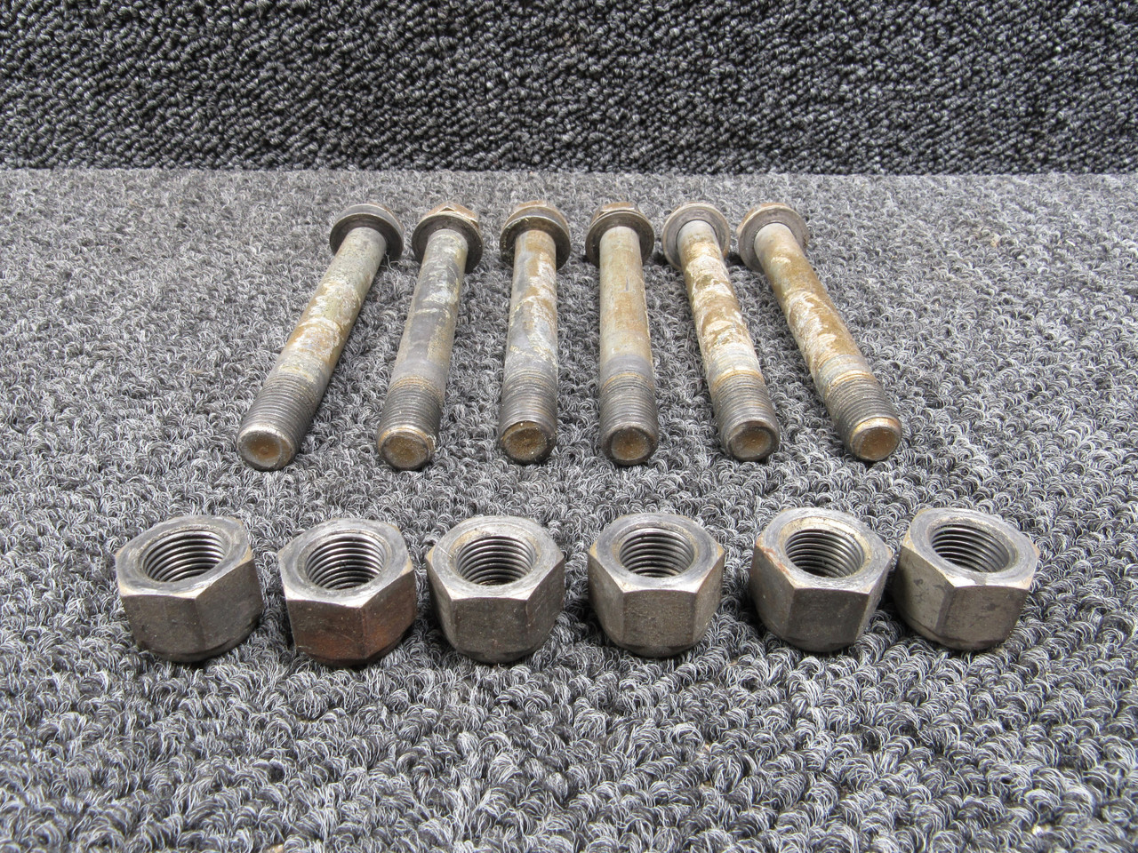 Cessna 172 Propeller Bolts with Nuts, Set of 6 (4.75”)