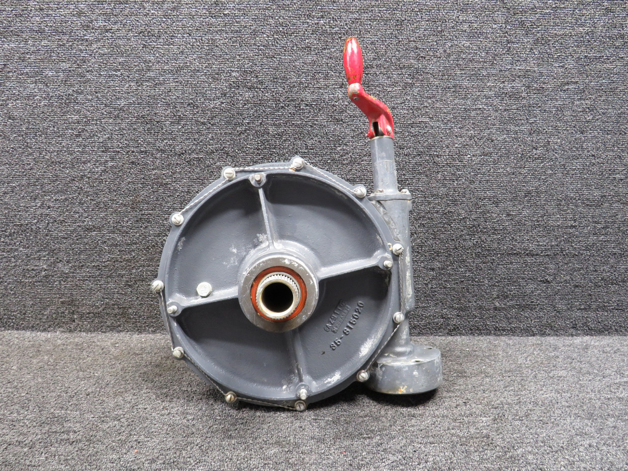 35-810075-5 Beechcraft A33 Landing Gear Actuator Assembly Minus Arm