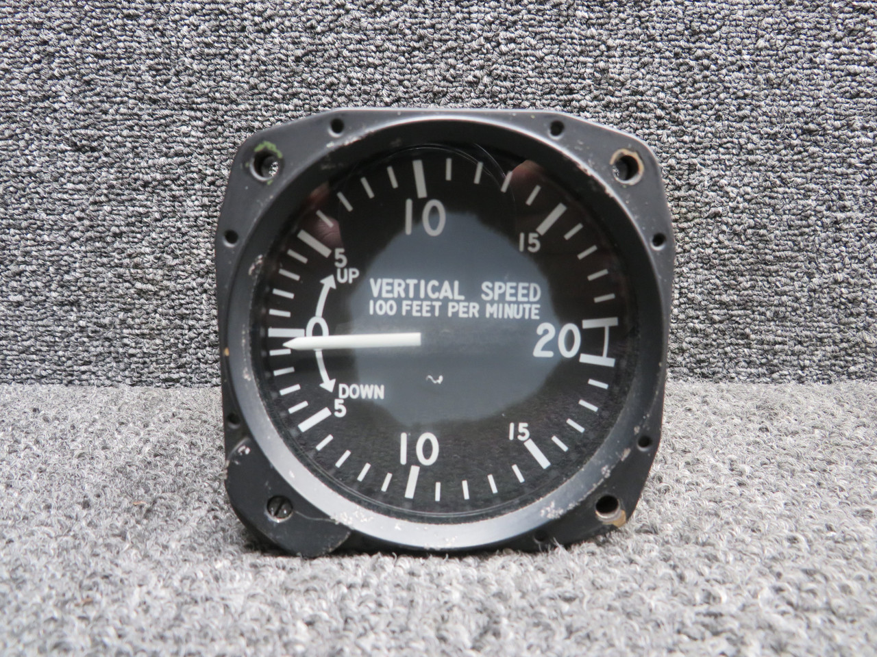 7000 United Instruments Vertical Speed Indicator (Code: C.26