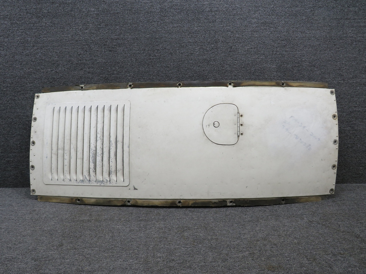 37207-101 Piper PA-34-200T Engine Cowl Top Panel Assembly (Chipped Paint)