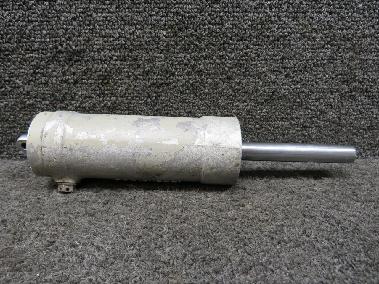 シバ 1442114-7 (Cast: 1442112-496) Cessna 337B Shimmy Dampener Assembly