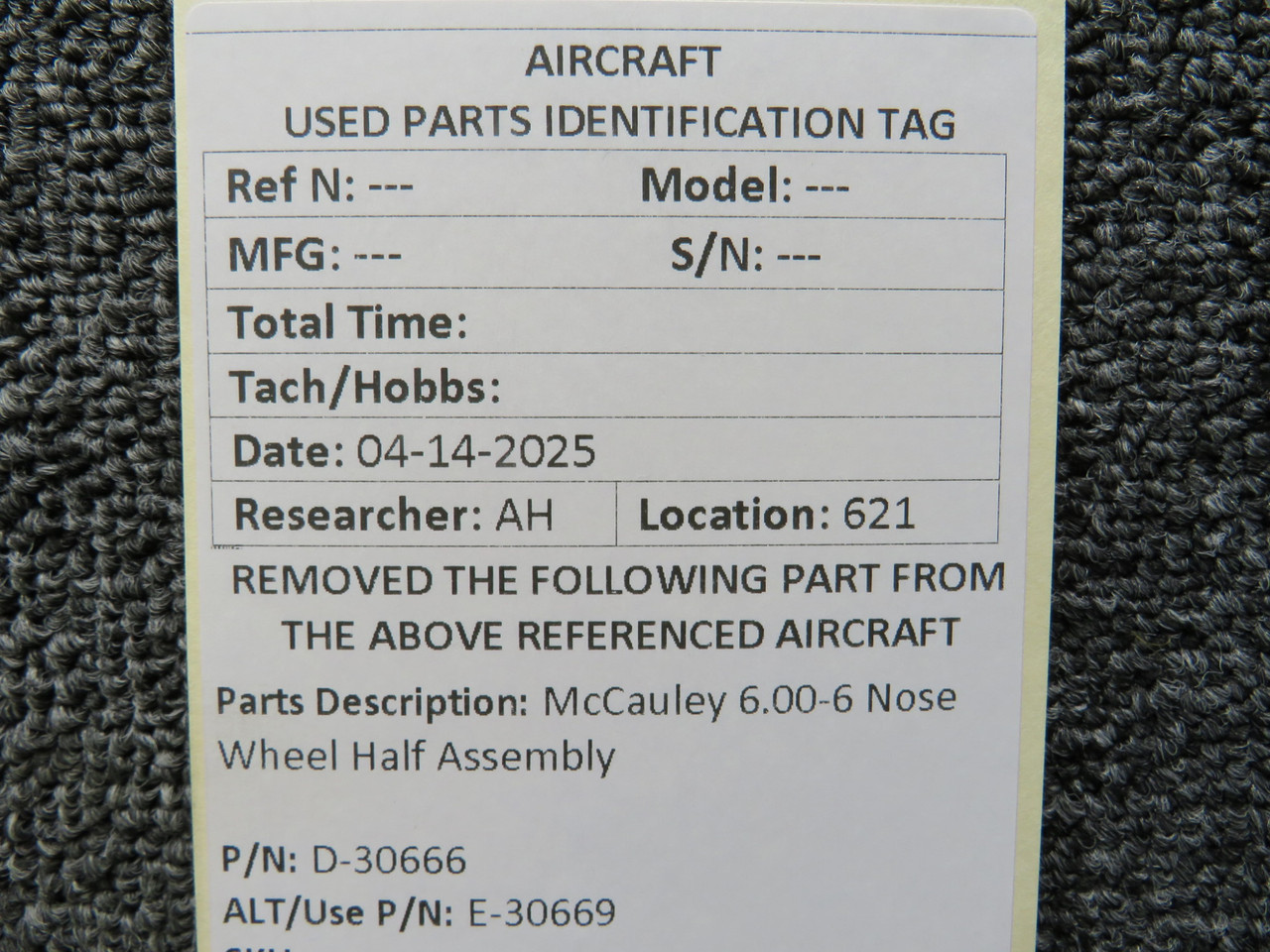 D-30666 (Cast: E-30669) McCauley 6.00-6 Nose Wheel Half Assembly