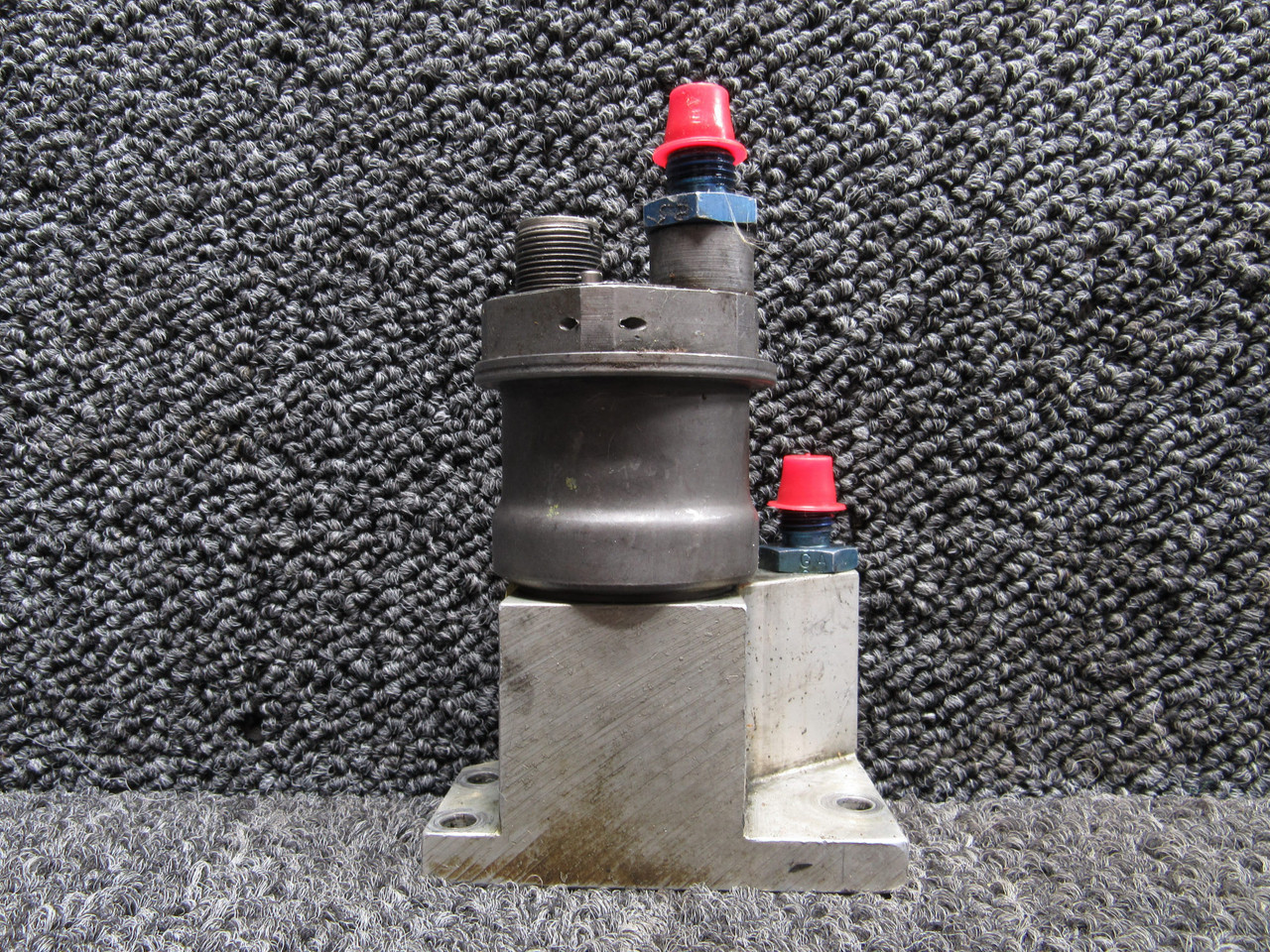 418-00044 Thomas A Oil Pressure Transmitter with Manifold