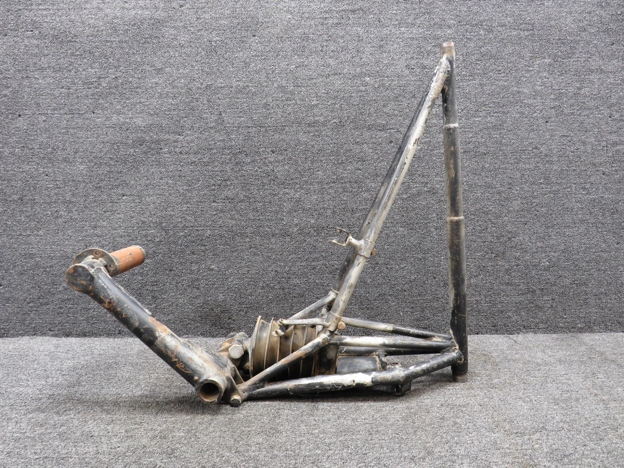 520000-508 Mooney M20E Main Gear Assembly RH (No Zerk Fittings)