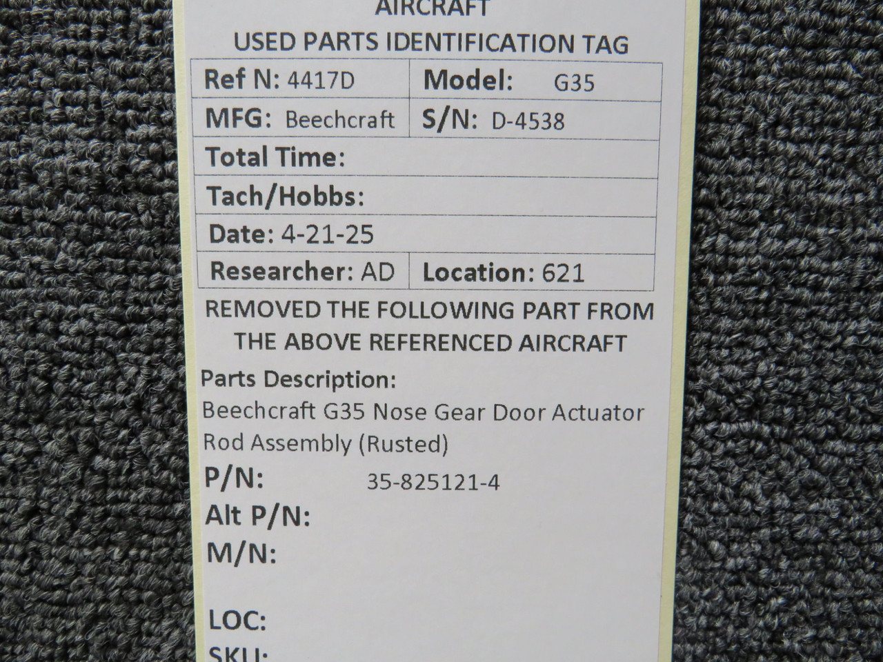 35-825121-4 Beechcraft G35 Nose Gear Door Actuator Rod Assembly