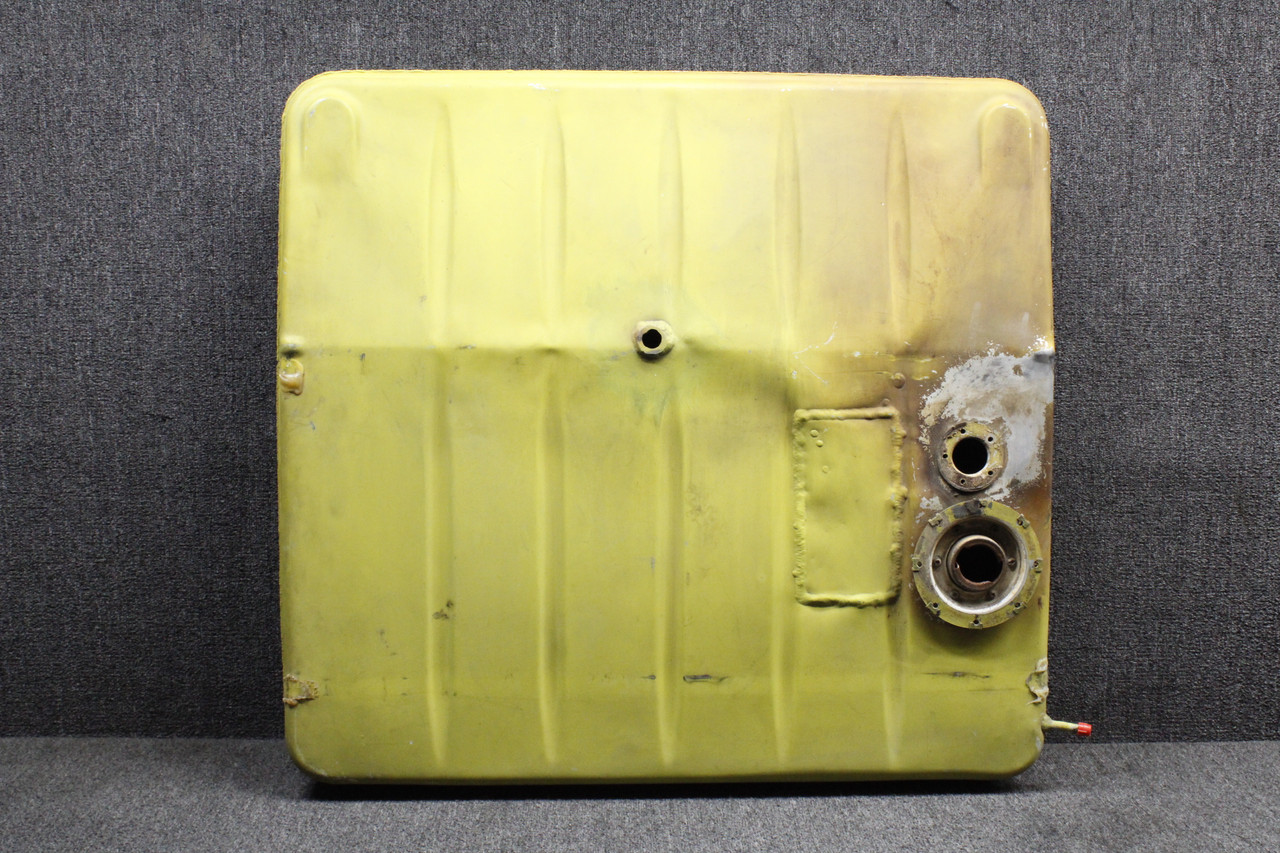 英　0527 0526007-4 Cessna 172D Right Hand Fuel Tank Assembly (Patched)