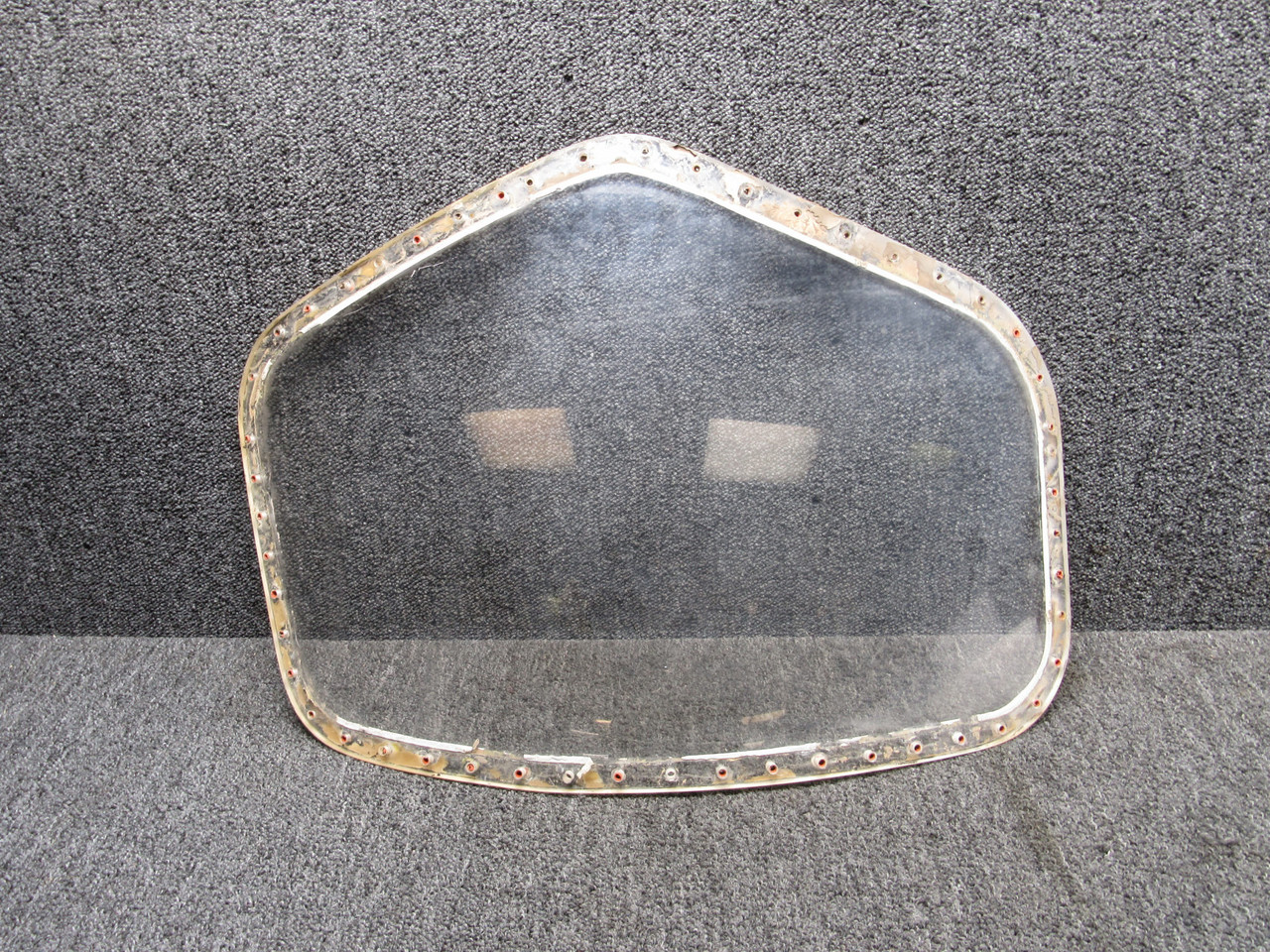 5511285-3 Cessna C-550 Windowpane Pilot Outer LH For Sale