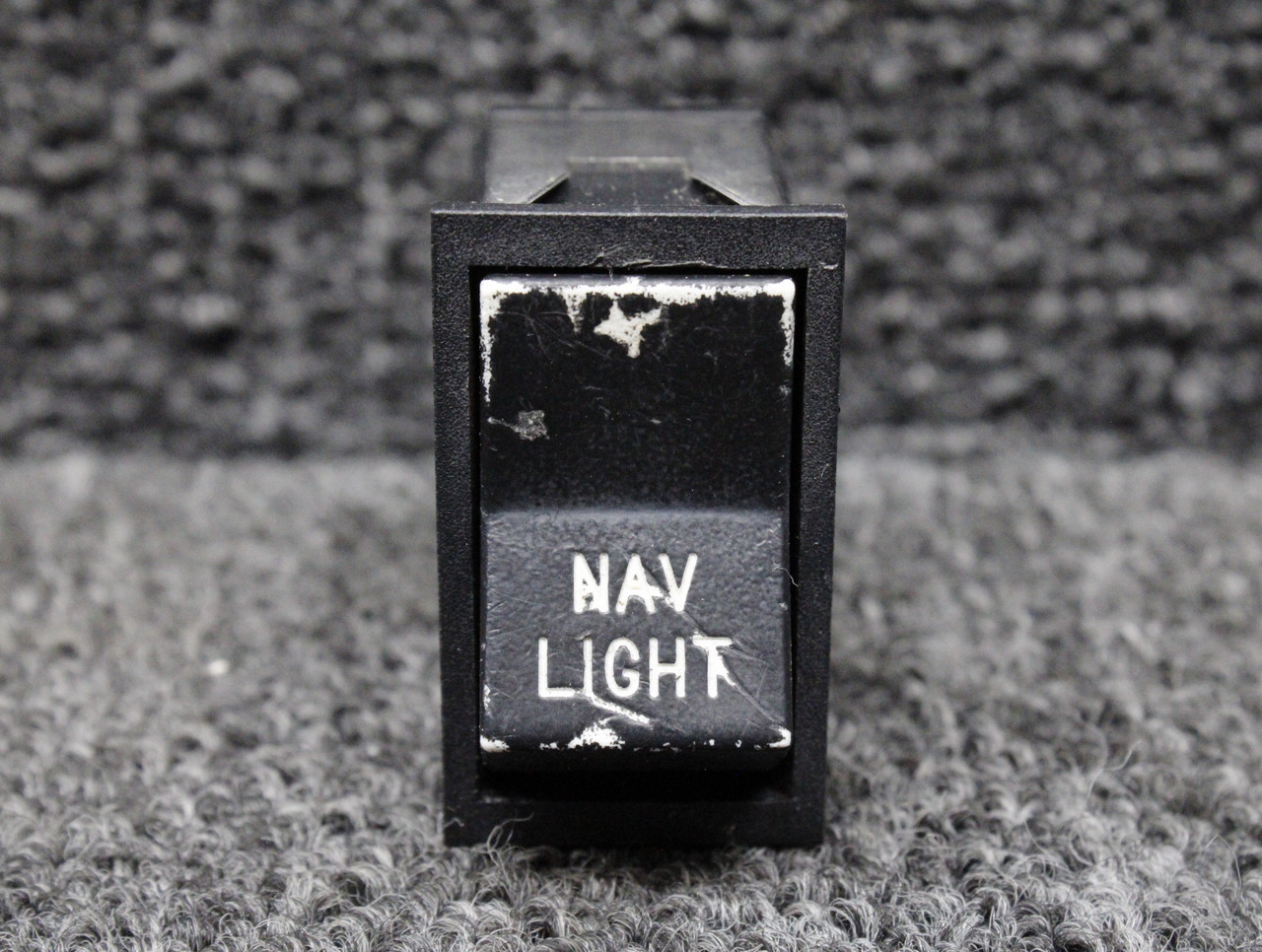 タクタクページ① 8941K699 (Alt: 688-296) Piper PA28-181 Navigation Light Rocker