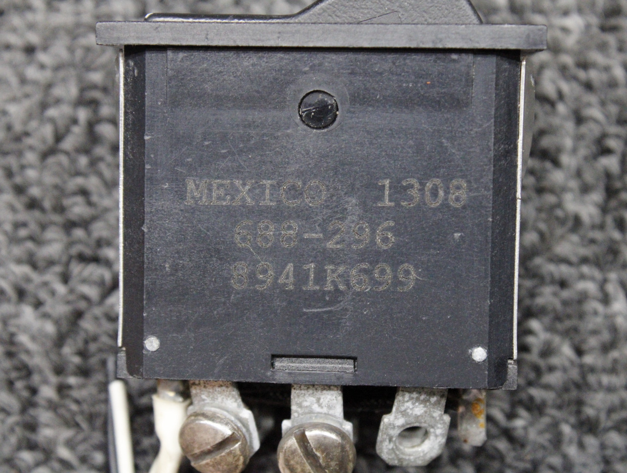 8941K699 (Alternate PN: 688-296) Piper PA28-181 Avionics Master