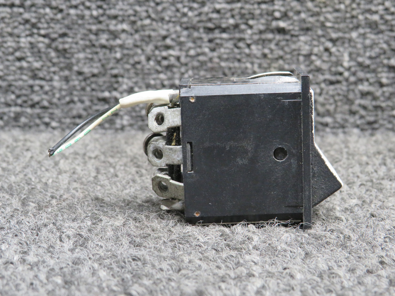 Piper Avionics Rocker Switch 8941K699 (Alternate Part Number: 688-296) Piper PA28-181 MAG Left ...