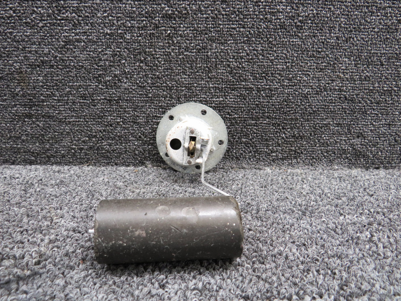 0726110-1 Cessna 182F Fuel Transmitter and Float Assembly