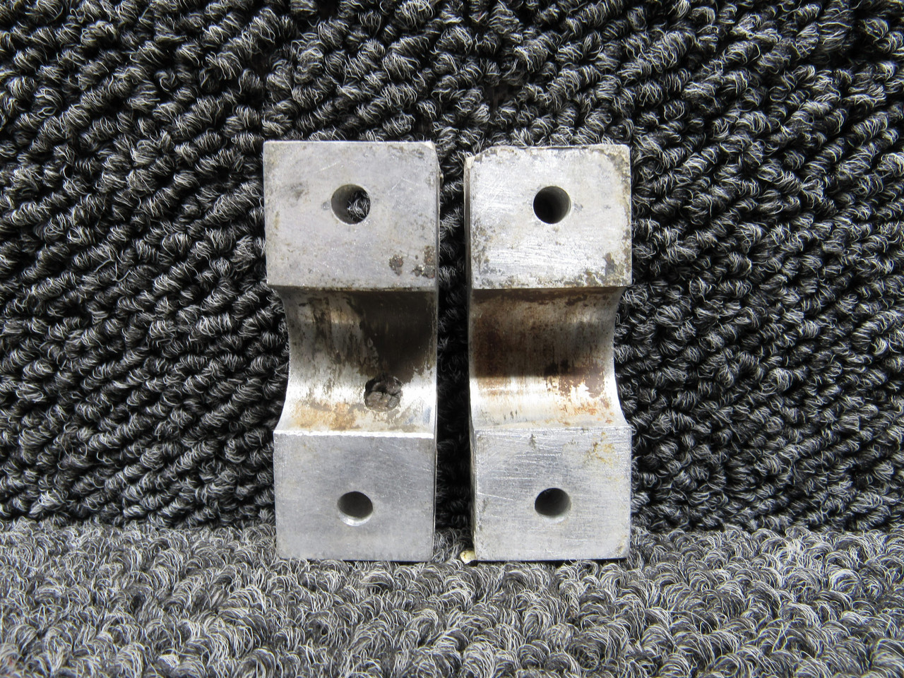 18399-300 Piper PA23-250 Nose Landing Gear Steering Block Assembly (Damaged)