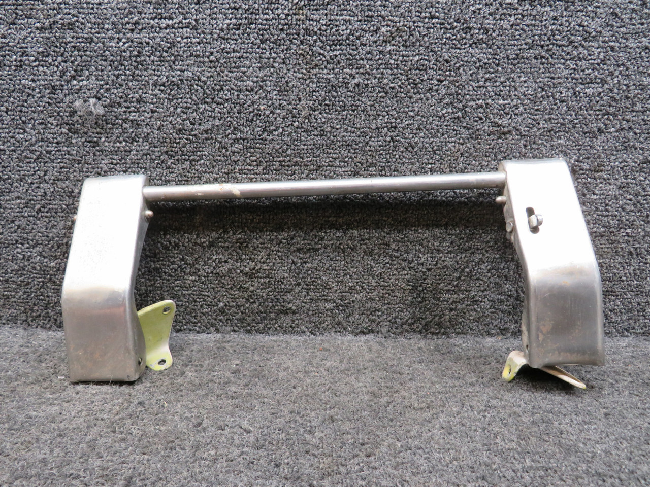 35-410291-644 (Use: 002-430055-2) Beechcraft B58 Rear Window Latch RH