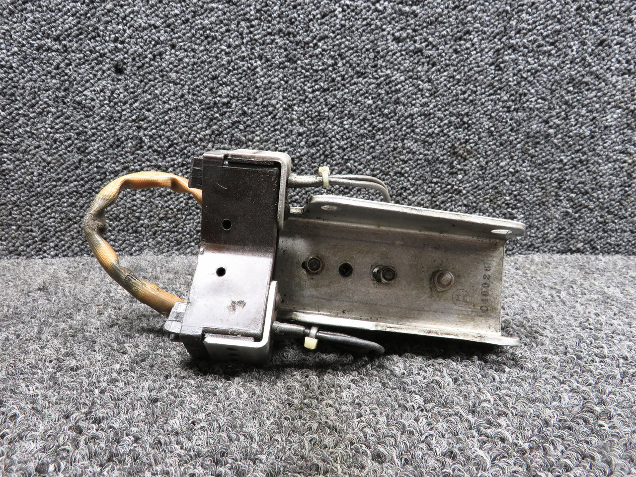C40257 (Use: C-40257) Beechcraft 58 Brush Block Assembly with Bracket