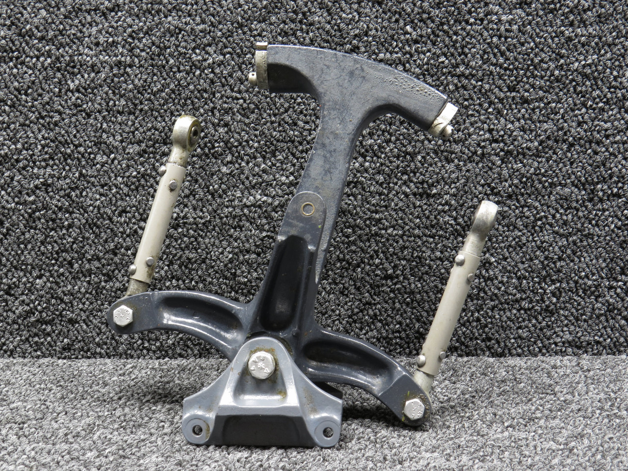 Bellページ 35-524137 Rudder Pedal Bellcrank Assembly LH with Mount For Sale
