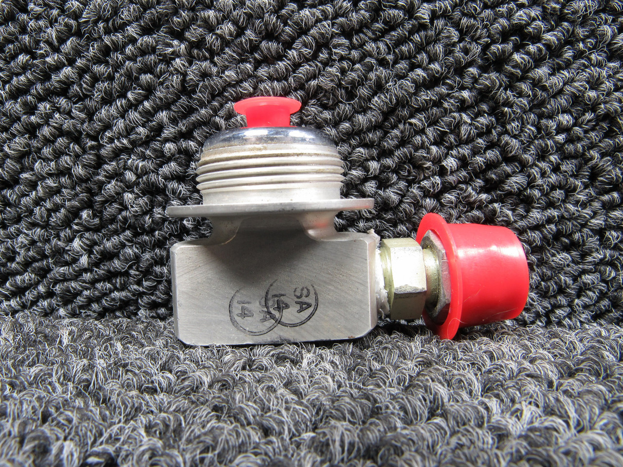 23599-00 (Alt: 23599-10) Oxygen Outlet