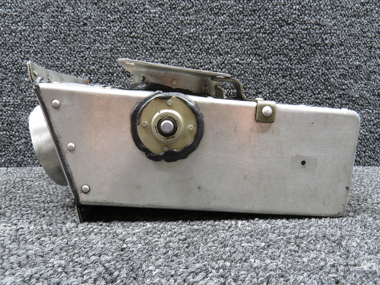 0552164-4 Cessna 172N Carburetor Airbox Assembly (Cracked) For Sale