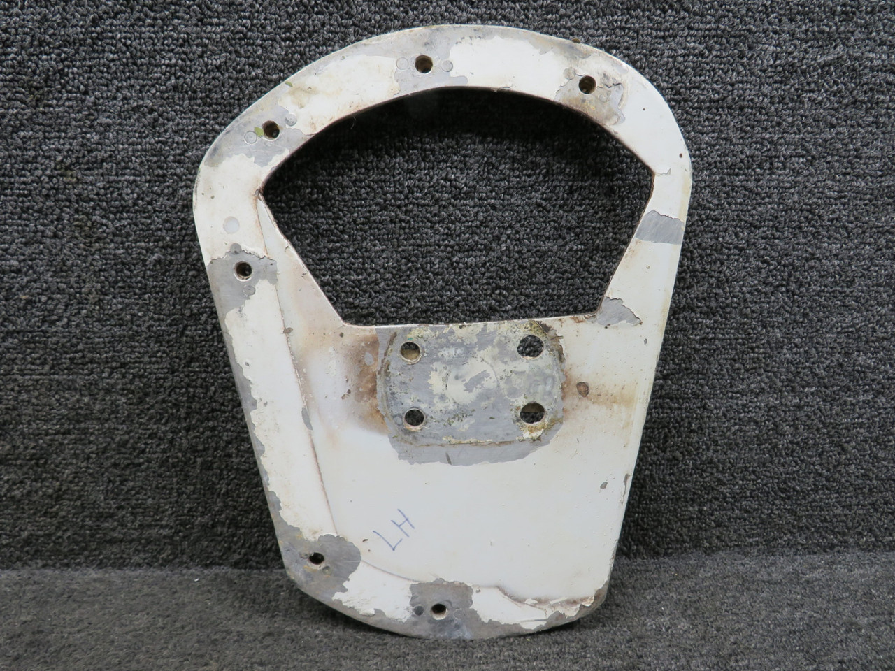 1441010-27 Cessna 172A Wheel Fairing Mounting Plate LH