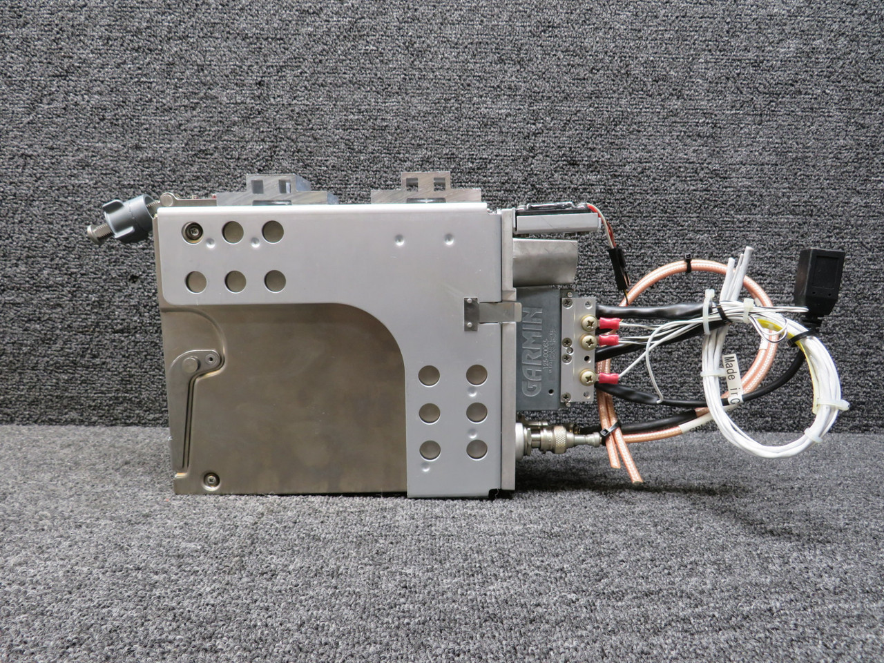 011-02370-00 Garmin GDL-88 WAAS ADS-b Transceiver with Tray (Volts: 14-28)