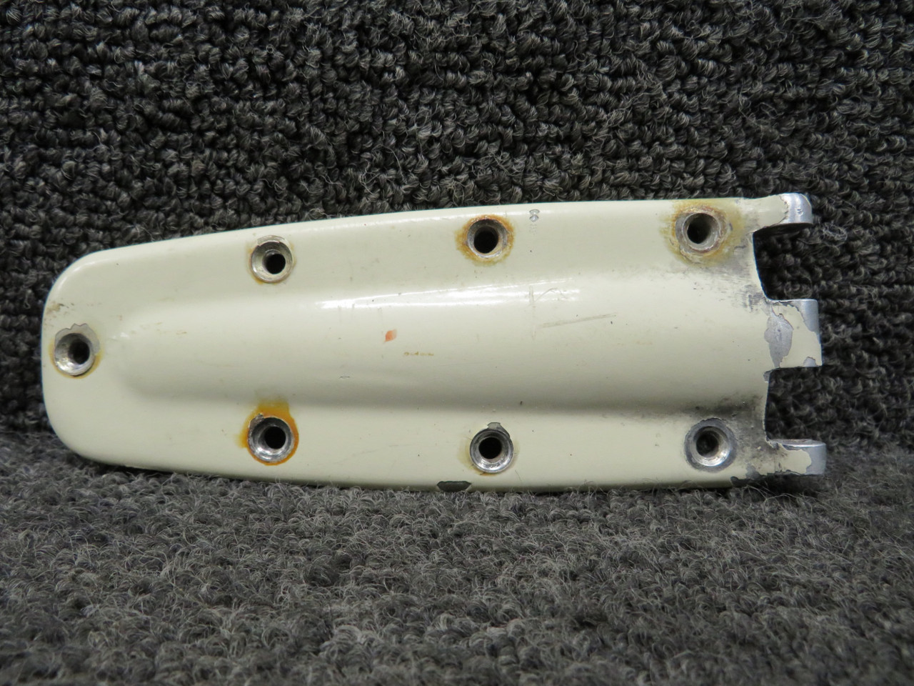 Cessna117出品　2個口 0711037-21 Use Part Number 0711037-3 Cessna Lower Cabin Door Hinge