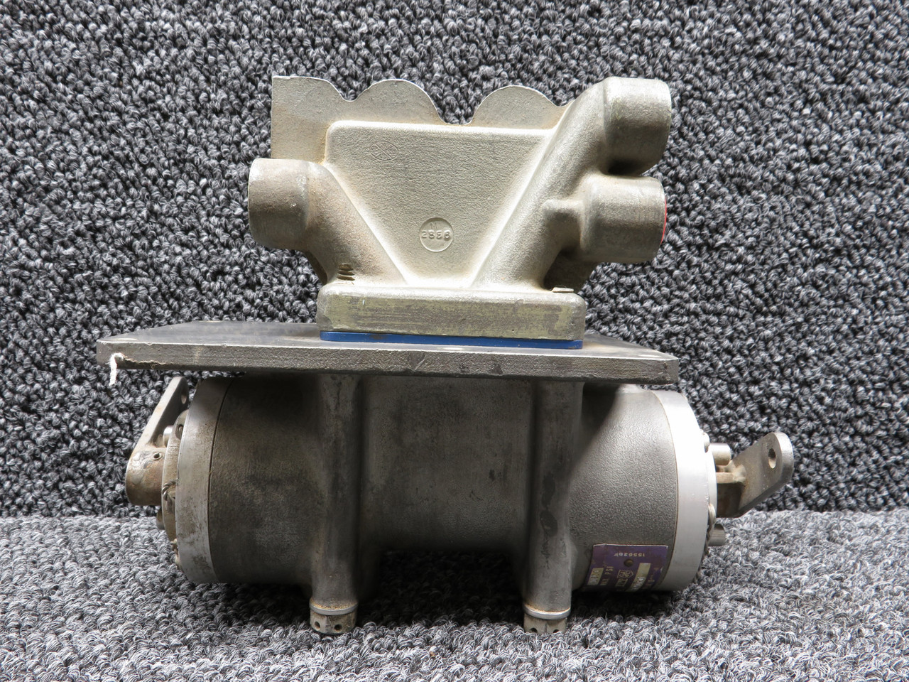 4790231-507 Aero Commander Valve and Manifold Assembly