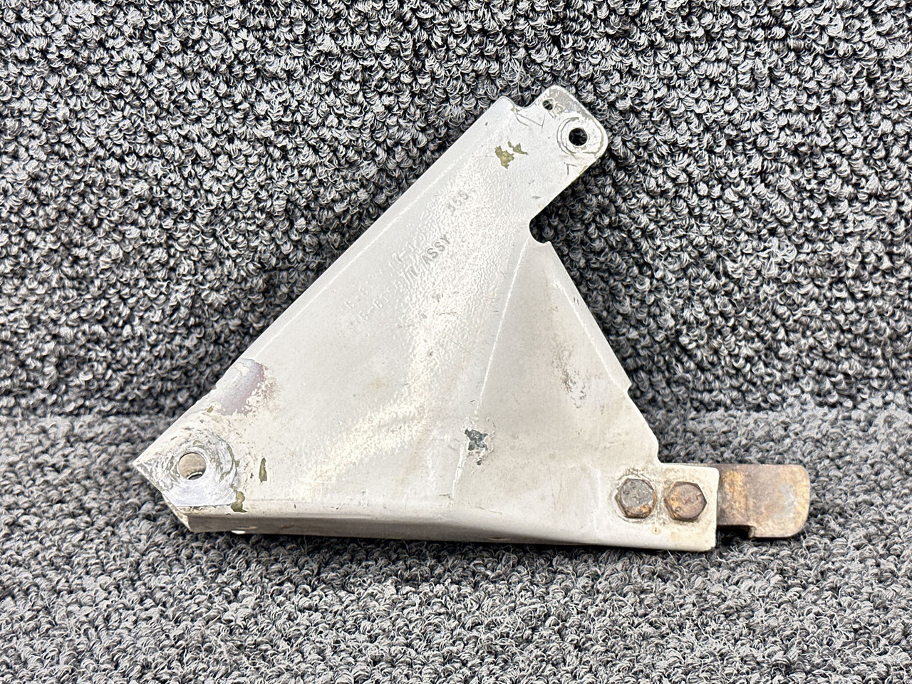 35-815077-10 Beechcraft 58 Main Landing Gear Uplock Bracket Assembly LH