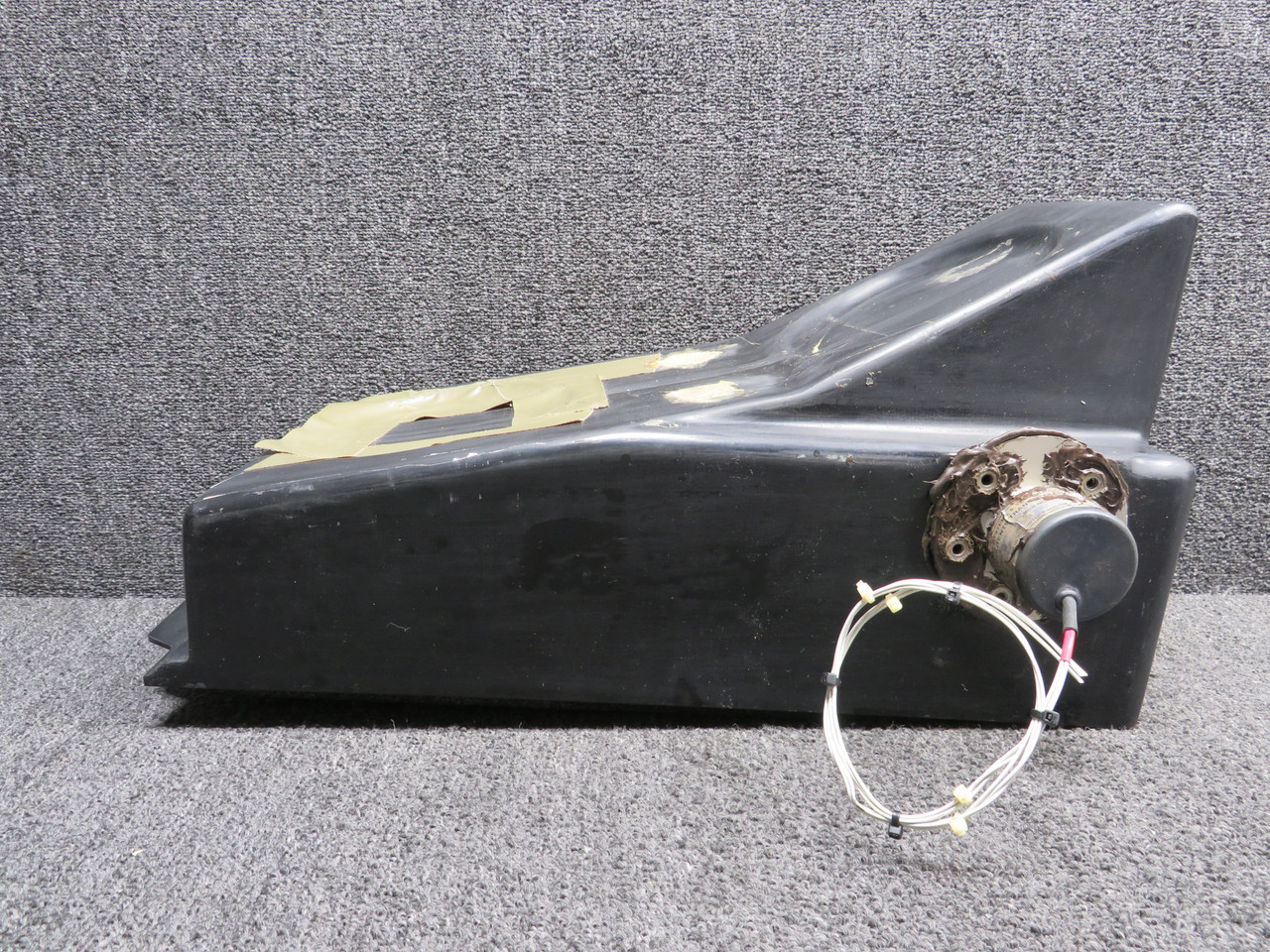 4661 Aerospace Systems Ice Protection Fluid Tank Assembly with Transmitter