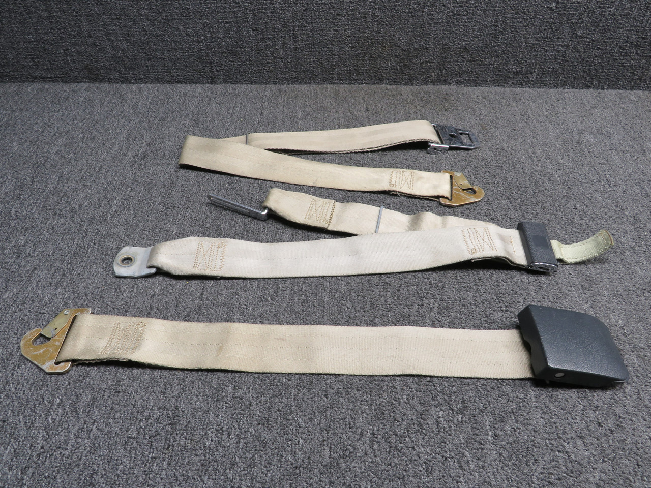 1710-1200-0009-00 Indiana Mills Lap Seat Belt Assembly w Shoulder Strap Co-Pilot