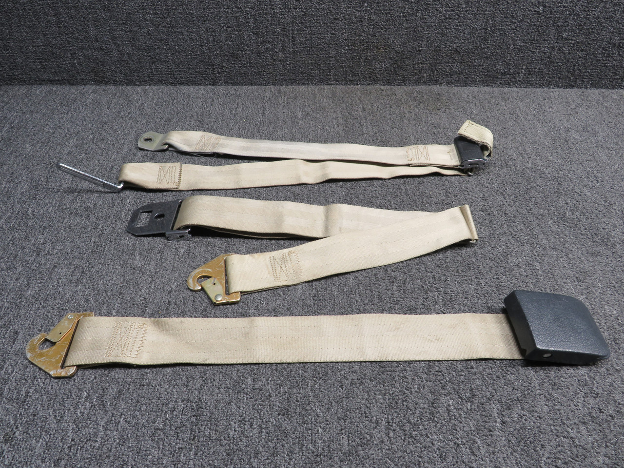 1710-1200-0009-00 Indiana Mills Lap Belt Assembly w Shoulder Strap Passenger RH