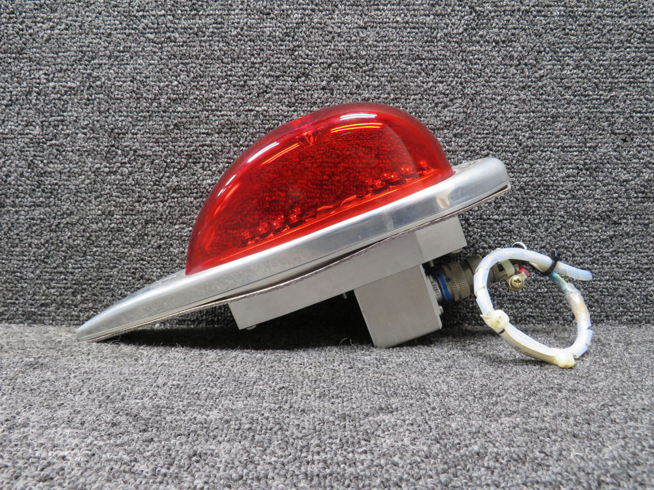 01-0790088-06 Whelen 908806 Anti-Collision light Assembly For Sale