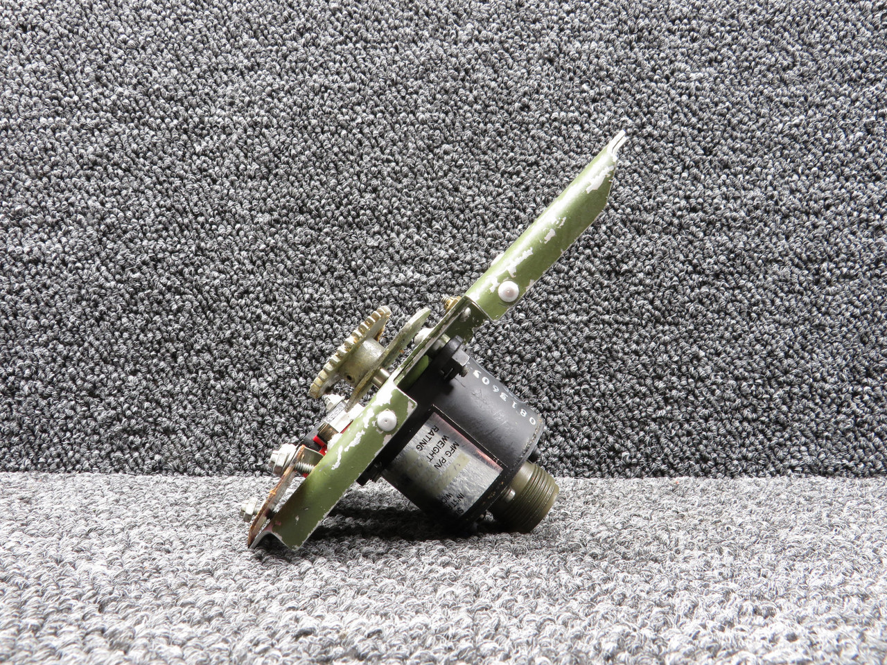 Tora5940ページ 8TJ9PAV Instruments Inc. Flap Position Transmitter with Switch and