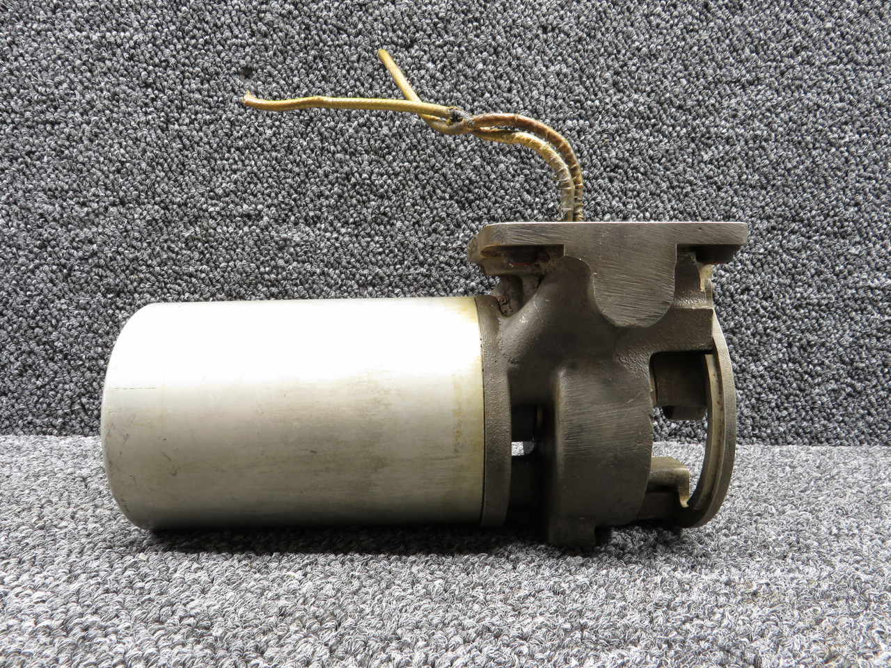 RR12500-A (Alt: SCD4653009-503) Lear Siegler Fuel Booster Pump (28V, 20A)