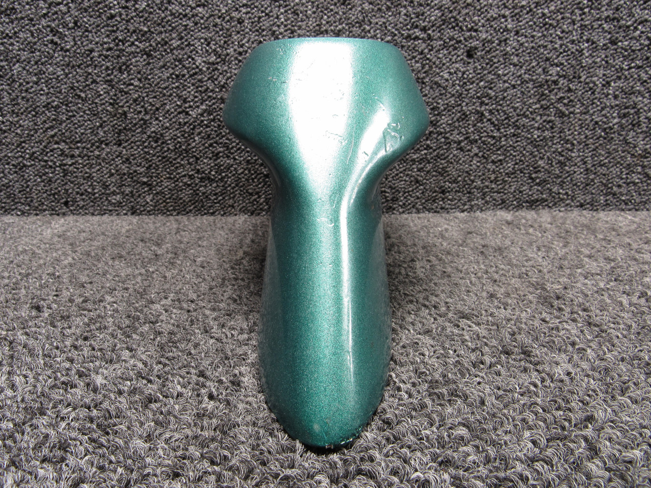 ユンページ 1731009-3 (Use: K1731009-4) Cessna 177RG Vertical Fin Tip Assembly