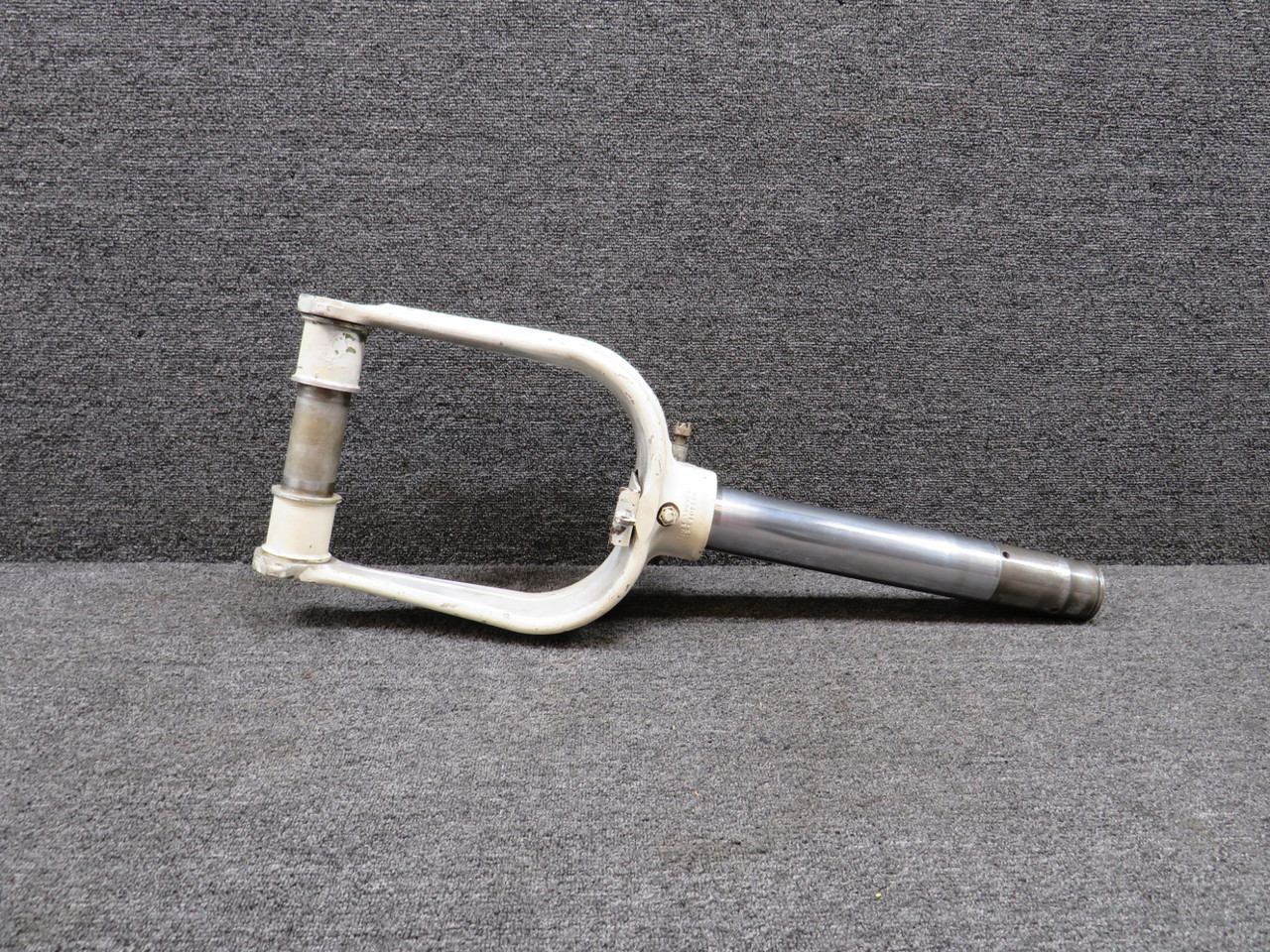 5042000-229 (Weu: 5842000-6) Cessna 414 Nose Gear Fork and Tube Assembly