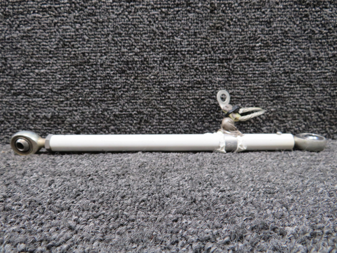 6613086-16 Cessna Citation 560XL Nose Gear Door Control Rod Assembly