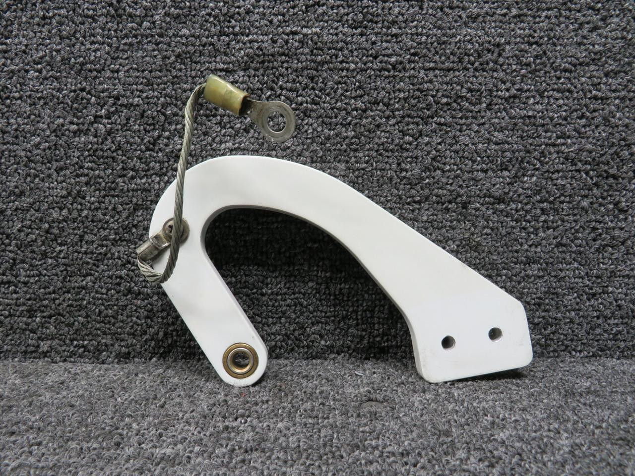 65810ス② 6213056-22 Cessna Citation 560XL Nose Gear Spade Door Hinge For Sale