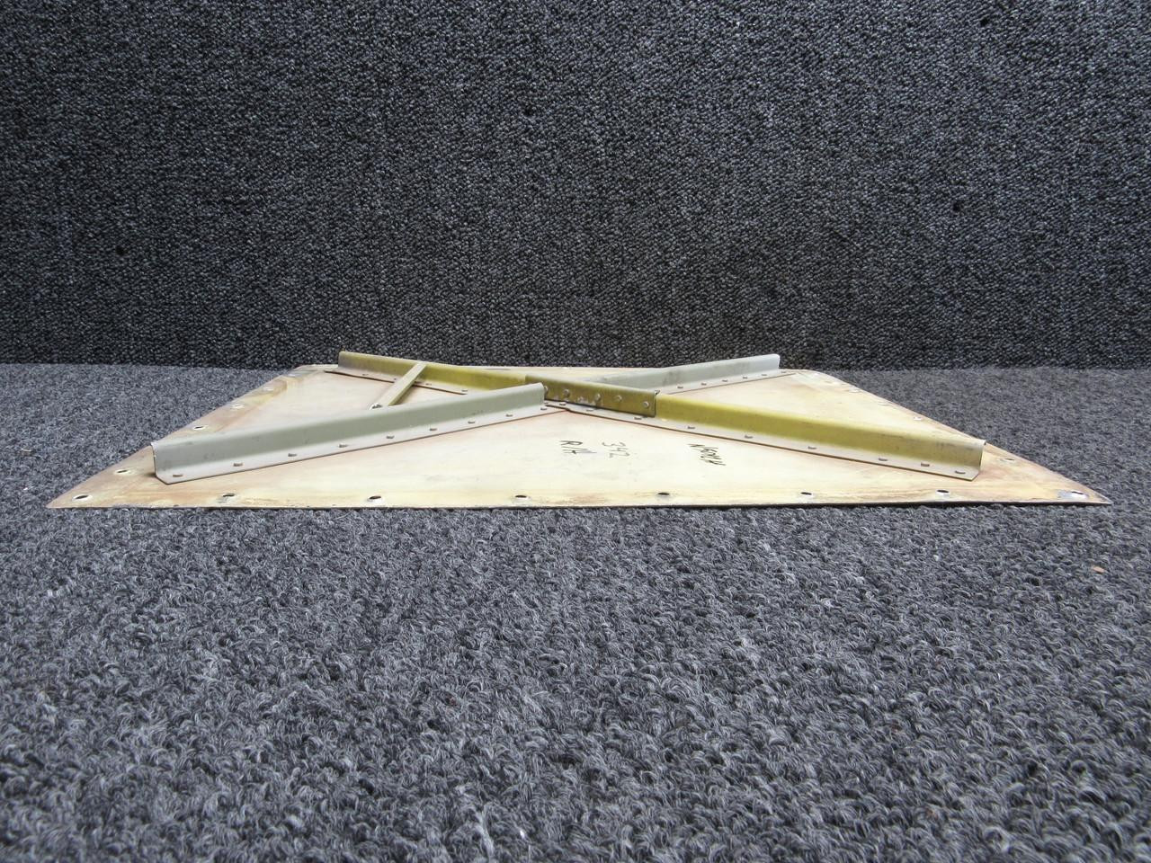 てよ　1206045 5520005-147 Cessna 500 Wing to Fuselage Access Panel RH For Sale